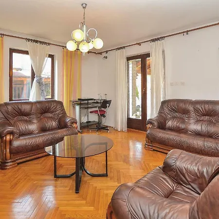 Two-bedroom In 아파트 Divača