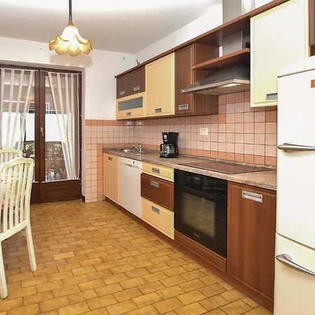Two-bedroom In Apartma Divaca