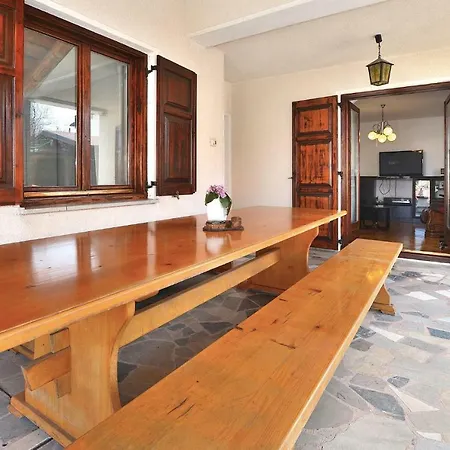 Two-bedroom In Apartma *